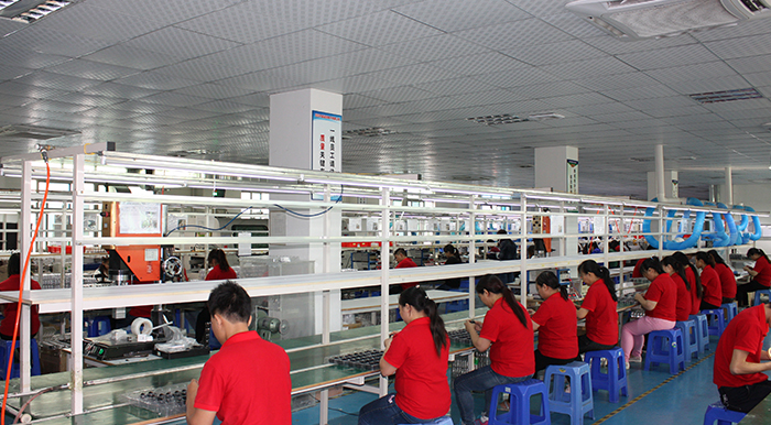 首諾信車(chē)充廠家生產(chǎn)車(chē)間